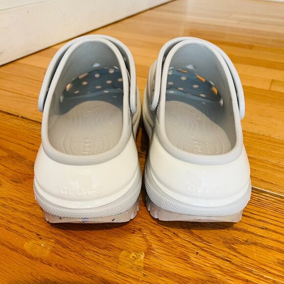 New Unisex Crocs Classic Mega Crush Clogs M 5 F 7 - Picture 8 of 16